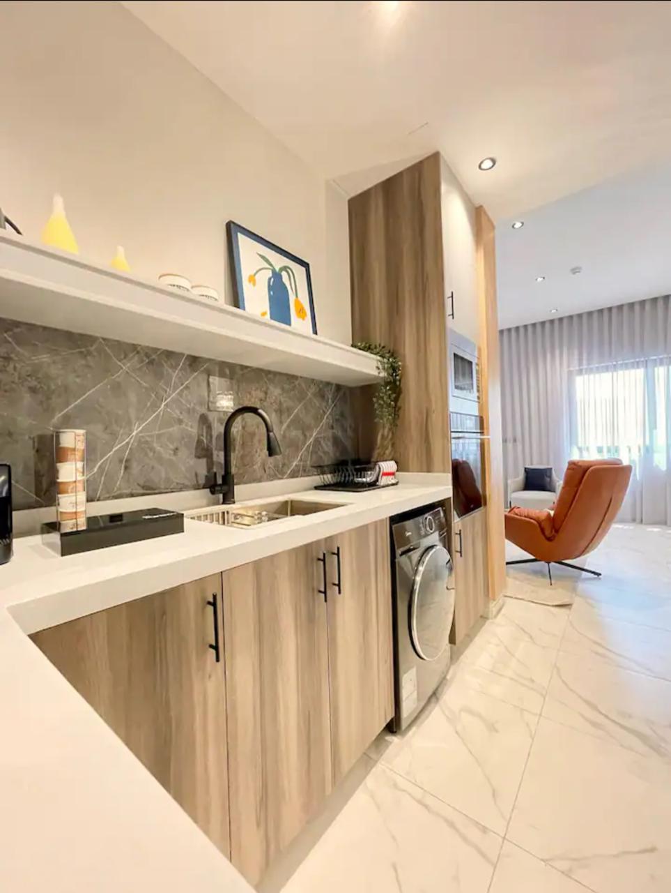 3 bedroom apartment in Al Malqa 9