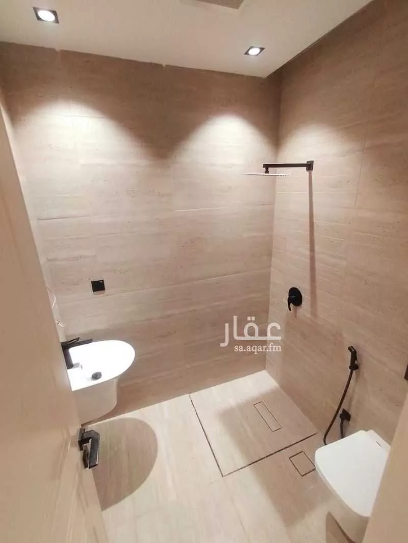 3 bedroom apartment in Al Yasmin 6