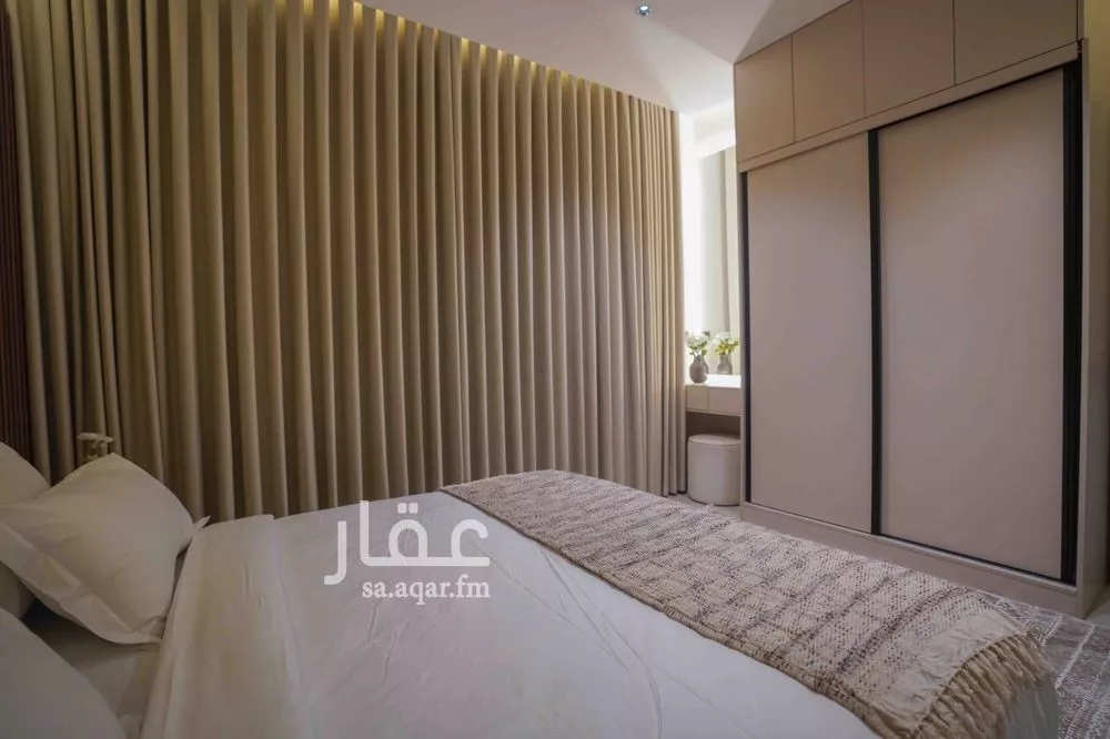 شقة 1 غرف في العارض 5