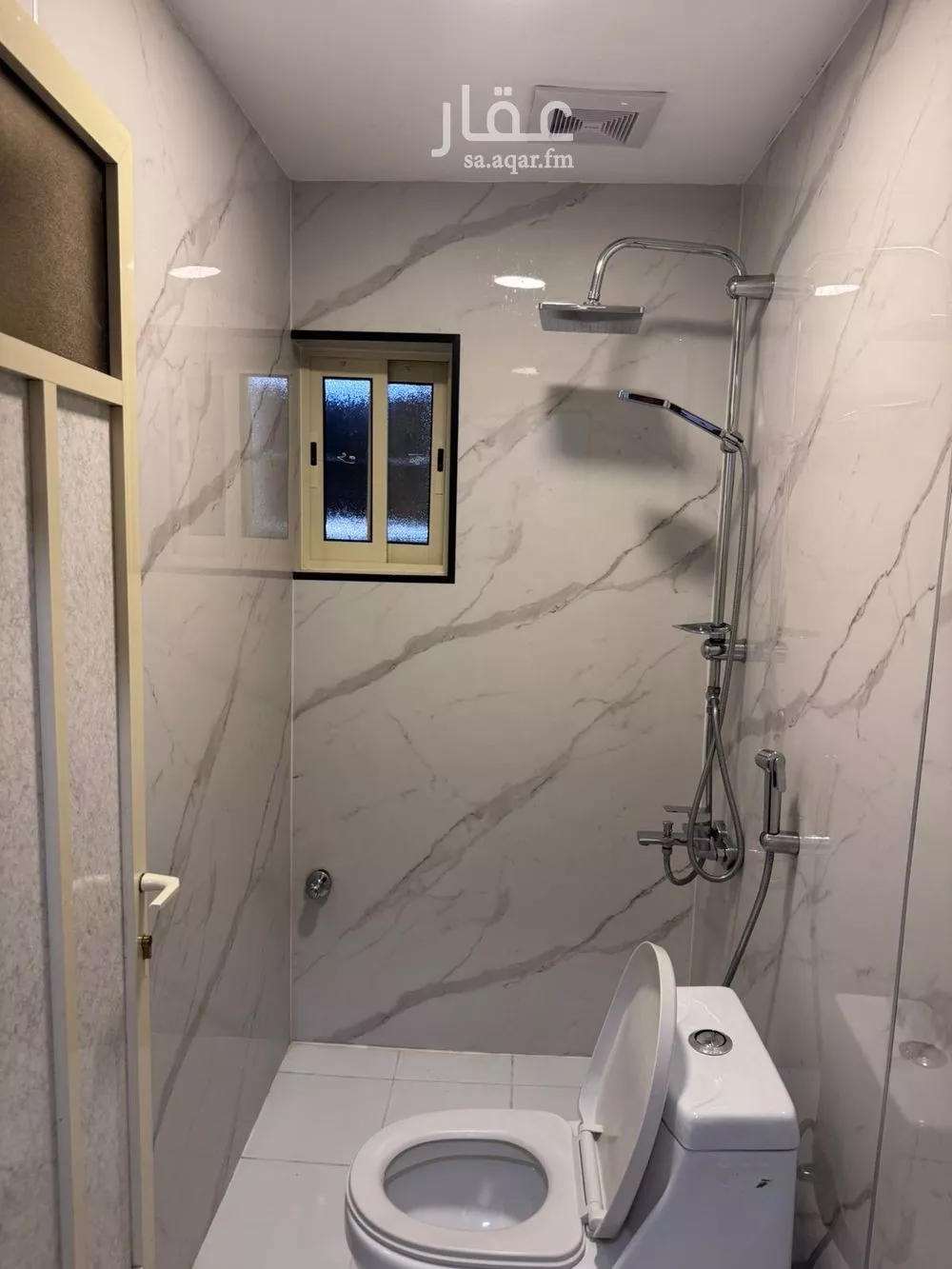 عمارة 900 م² في العقربية 23