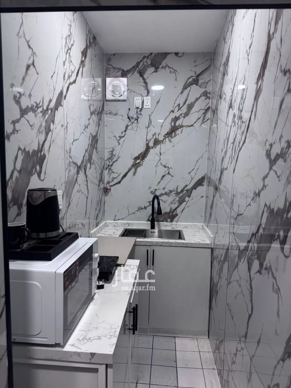 عمارة 900 م² في العقربية 24