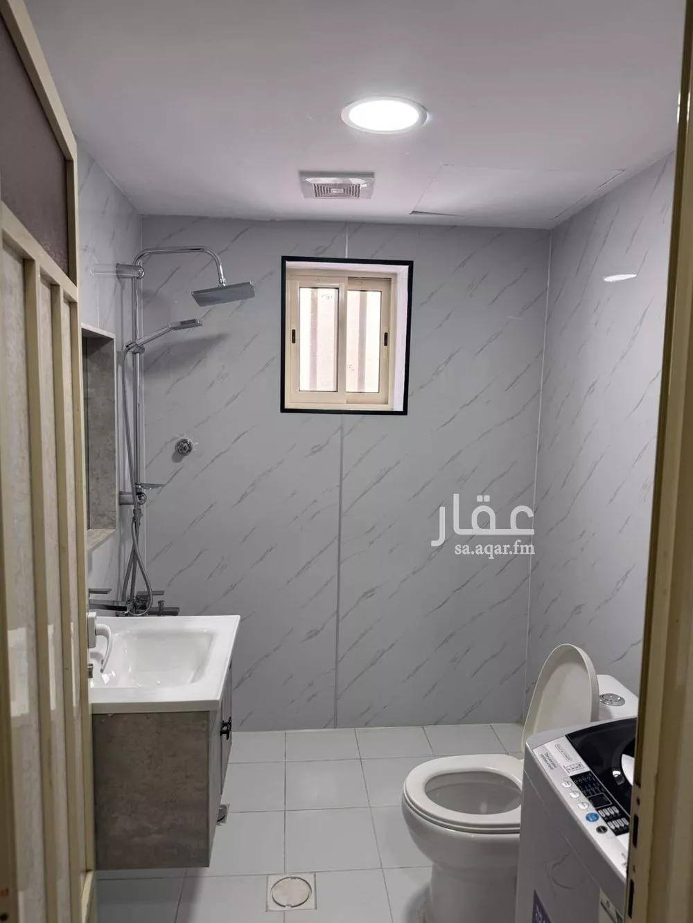 عمارة 900 م² في العقربية 6