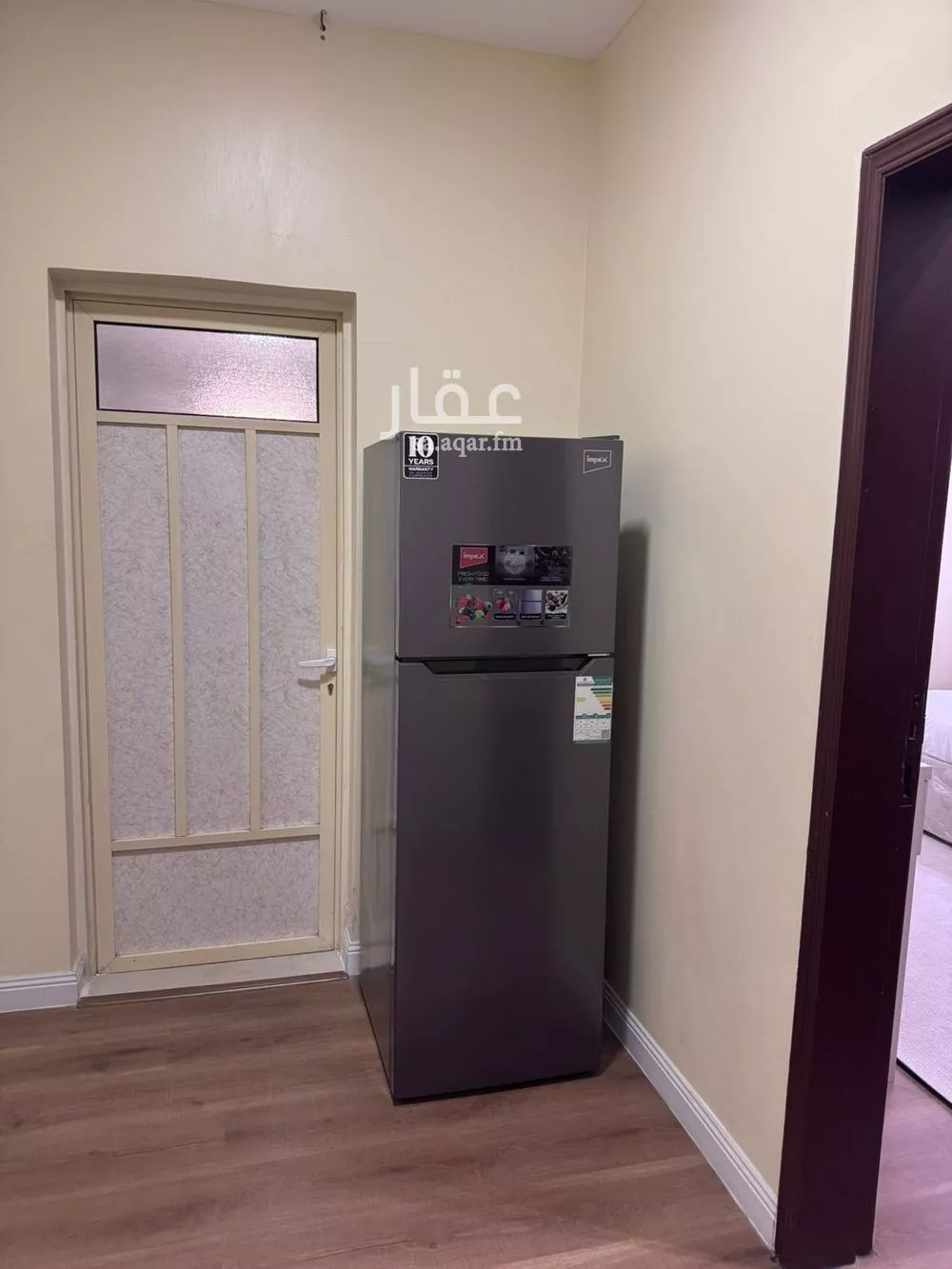 عمارة 900 م² في العقربية 8