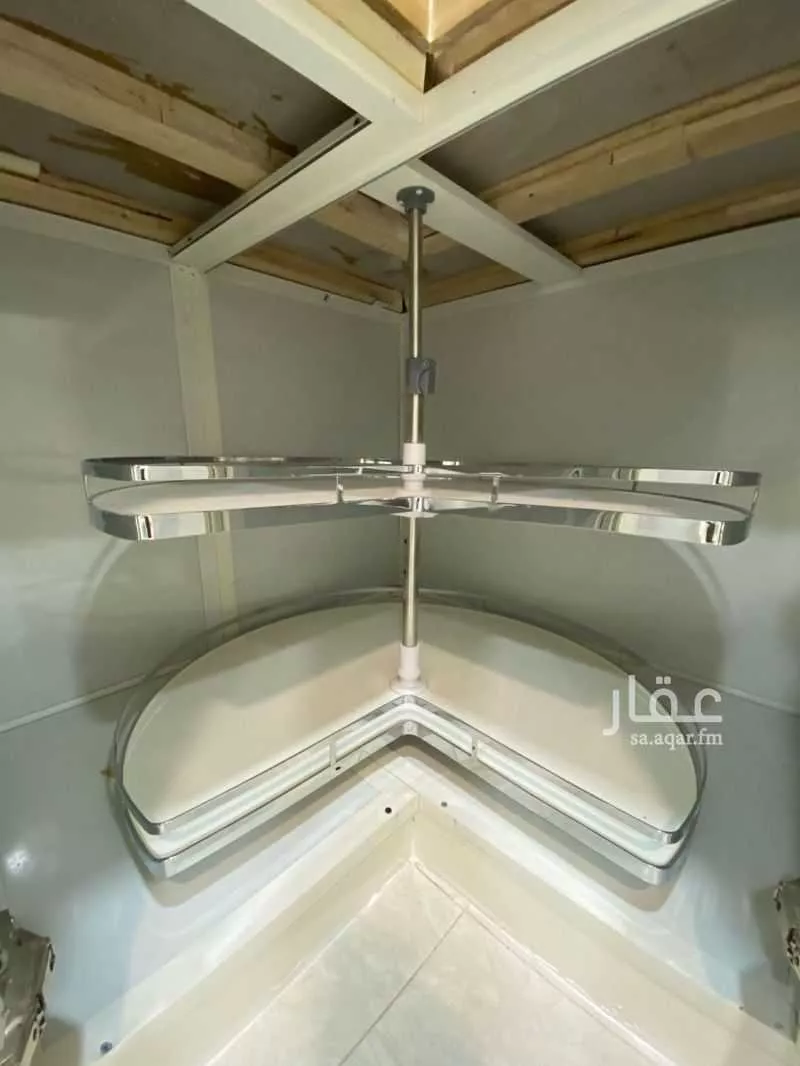 عمارة 420 م² في الأمواج 13