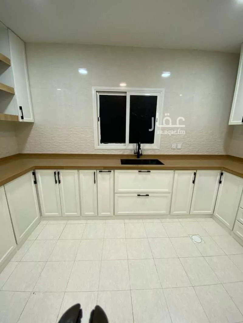 عمارة 420 م² في الأمواج 21