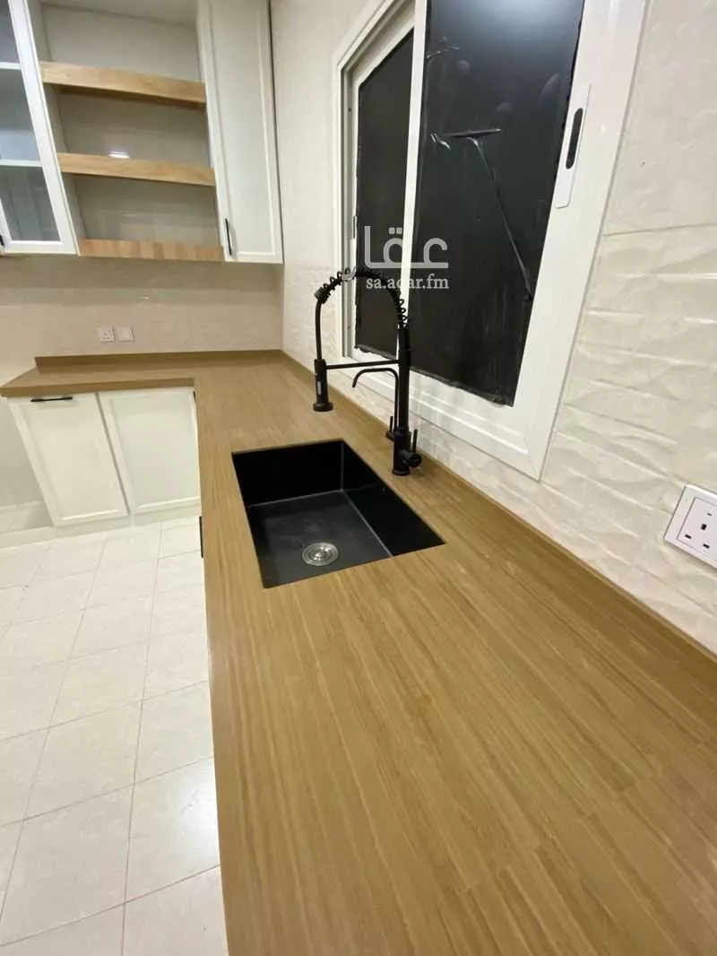 عمارة 420 م² في الأمواج 22