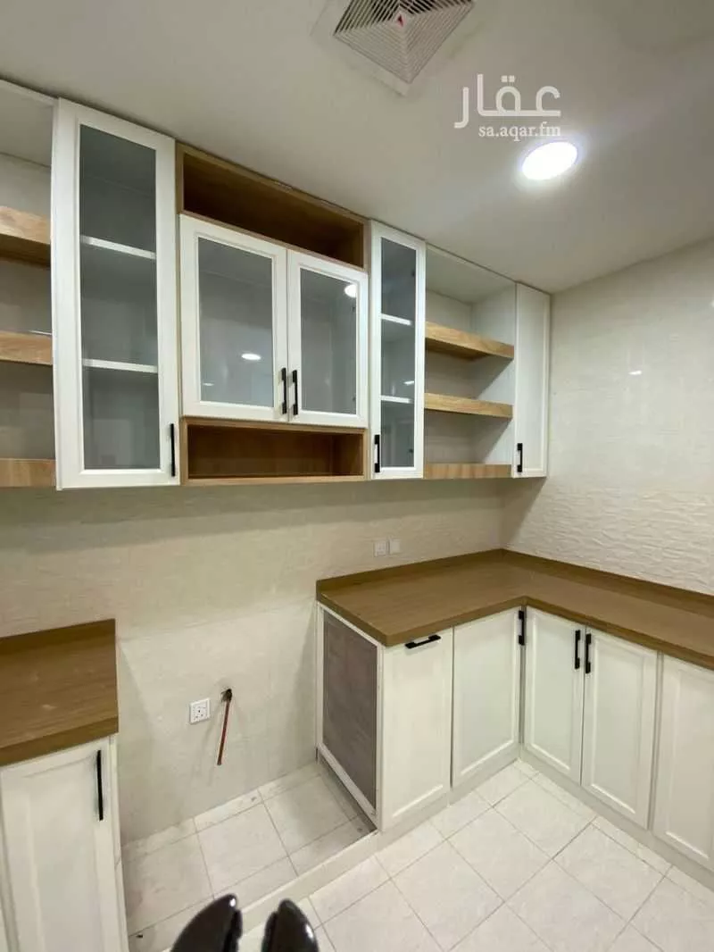 عمارة 420 م² في الأمواج 24