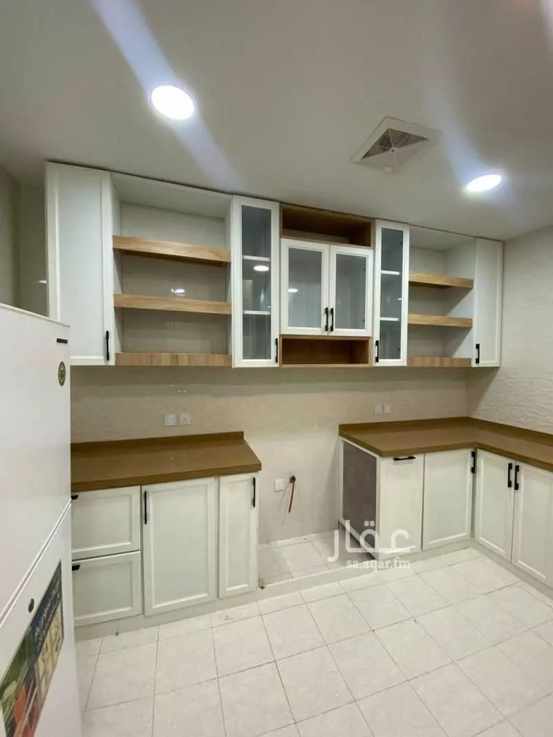 عمارة 420 م² في الأمواج 25