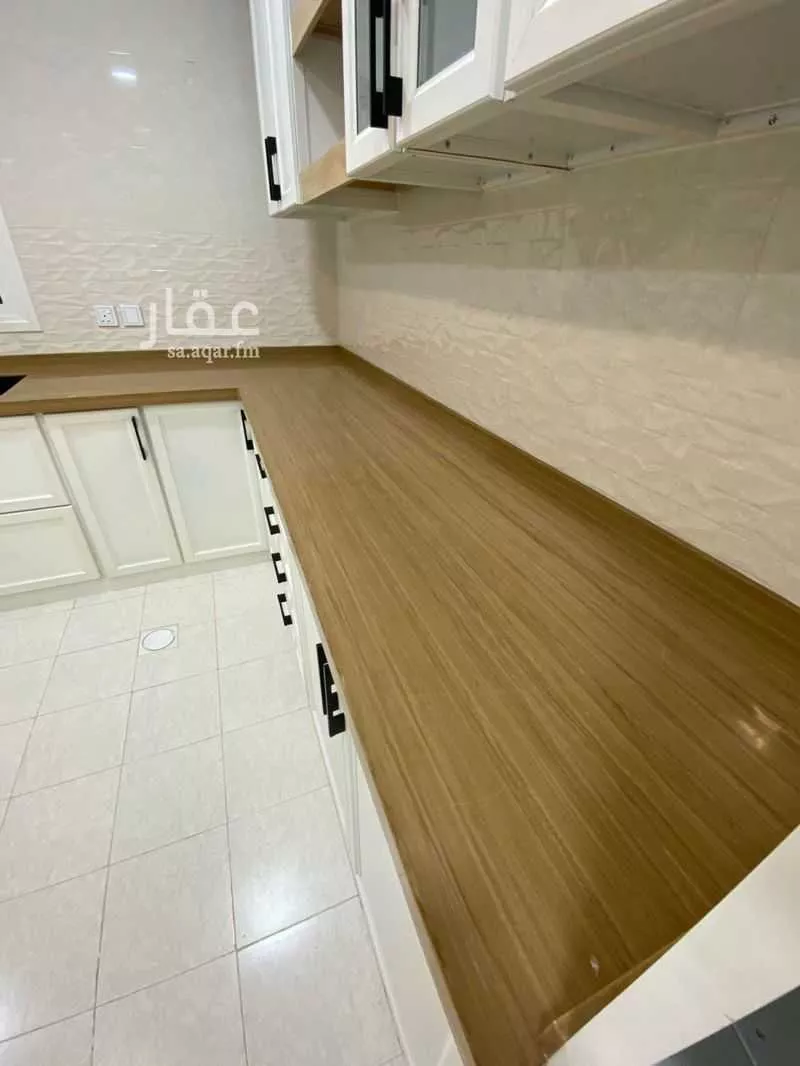 عمارة 420 م² في الأمواج 10