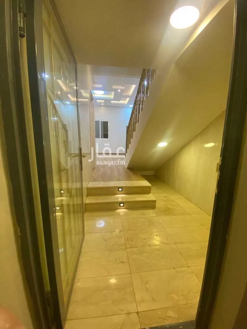 عمارة 420 م² في الأمواج 15