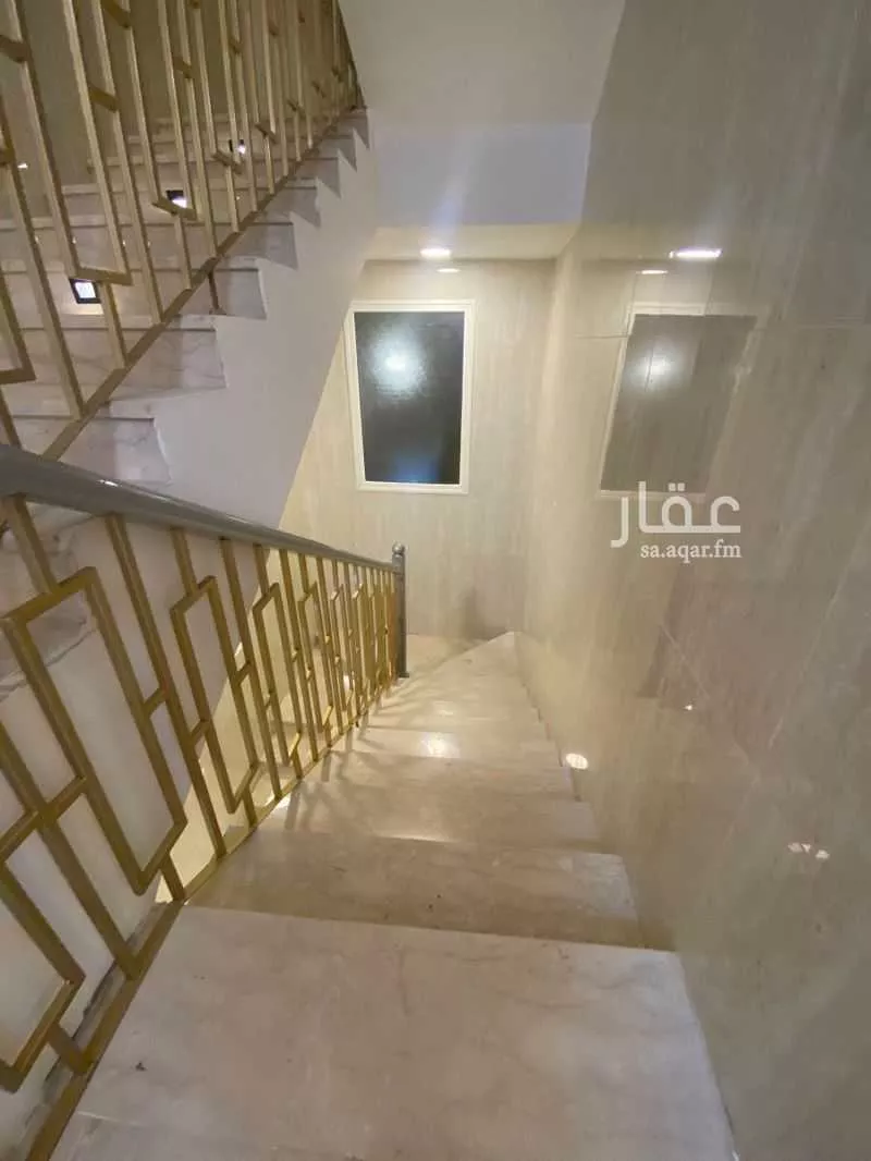 عمارة 420 م² في الأمواج 10