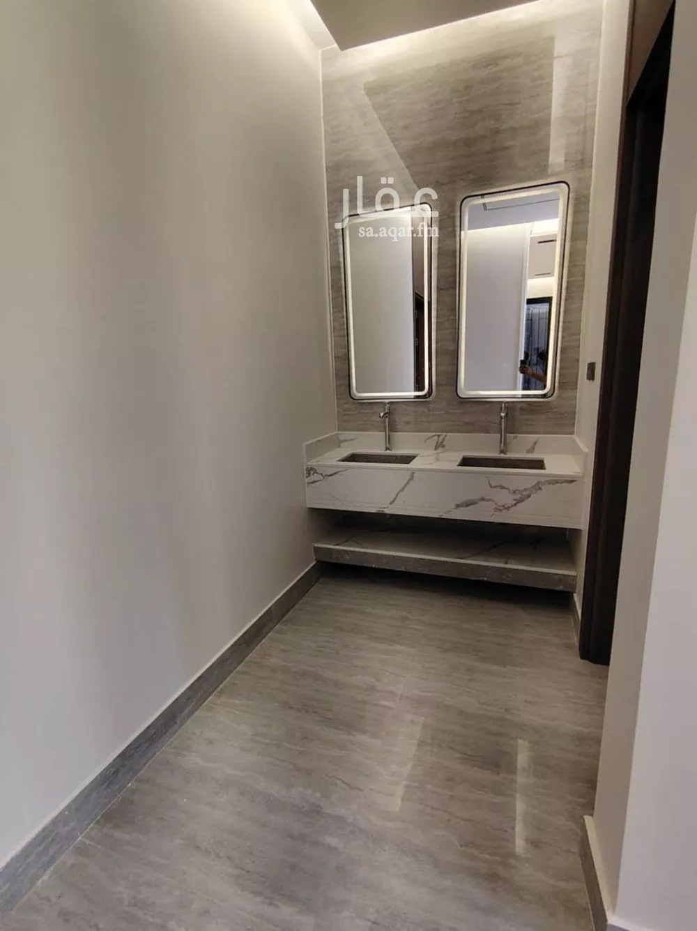 3 bedroom floor in Al Rimal 9