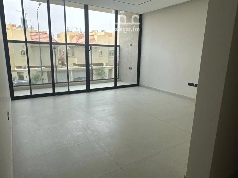 دور 3 غرف في المروج 7