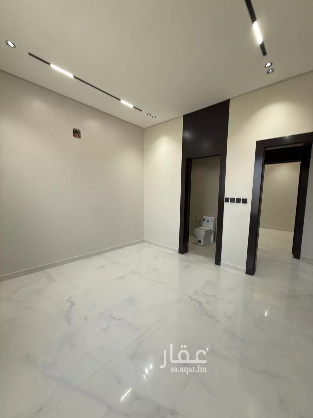 5 bedroom floor in Al Janadriyah 14