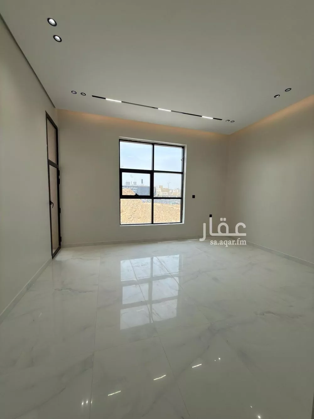 5 bedroom floor in Al Janadriyah 6