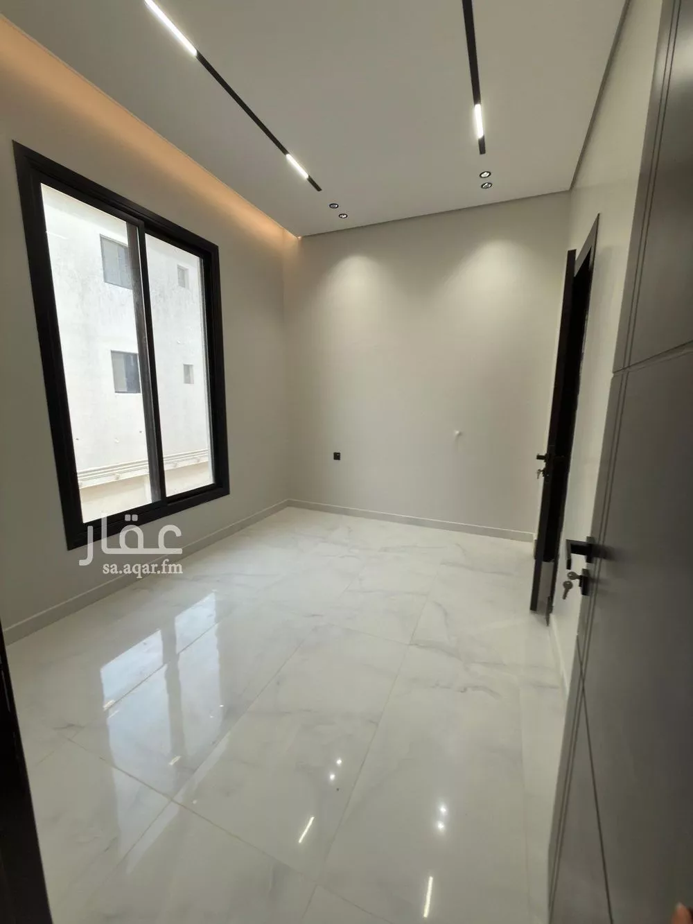 5 bedroom floor in Al Janadriyah 7