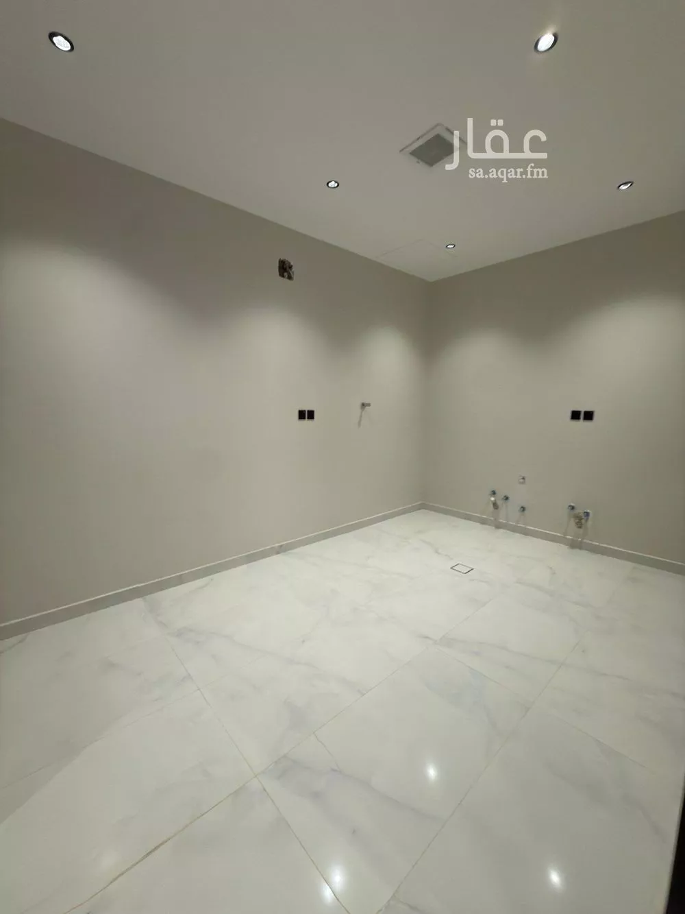 5 bedroom floor in Al Janadriyah 8