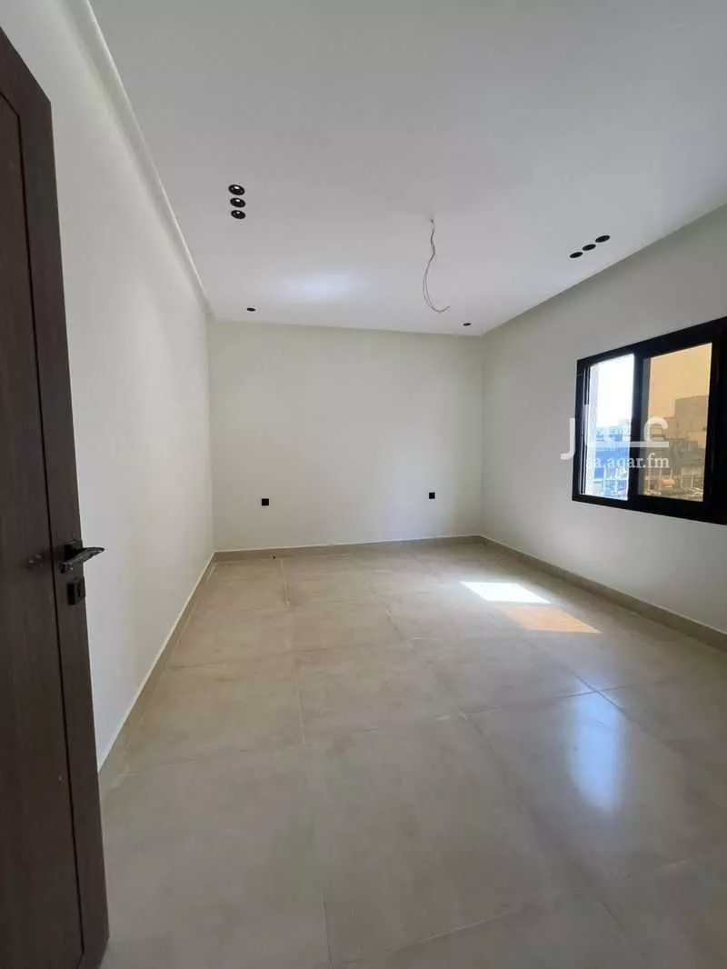 شقة 4 غرف في الروضة 4