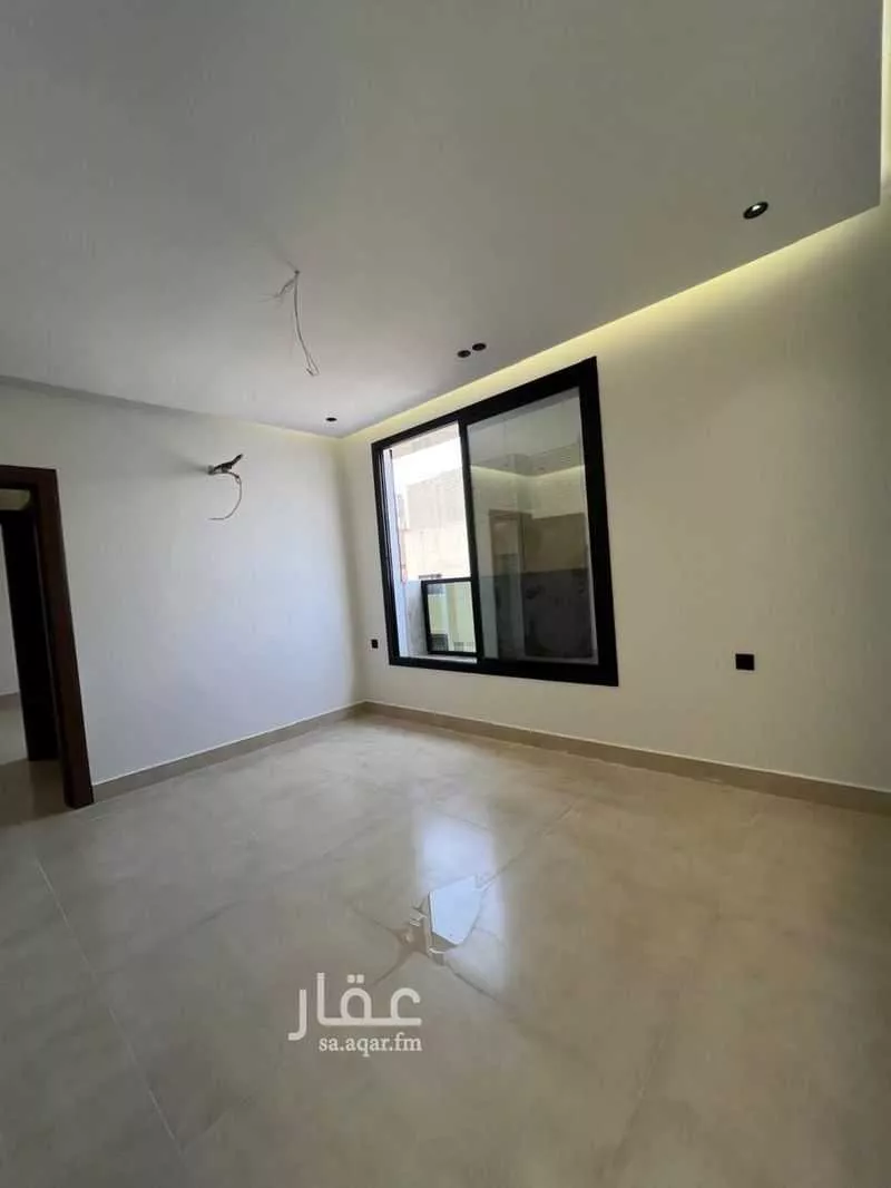 شقة 4 غرف في الروضة 8