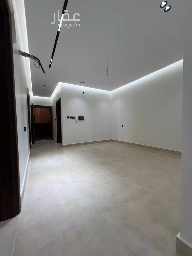 شقة 4 غرف في الروضة 10