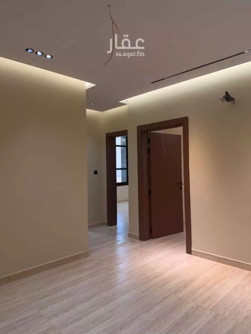 شقة 4 غرف في الروضة 3