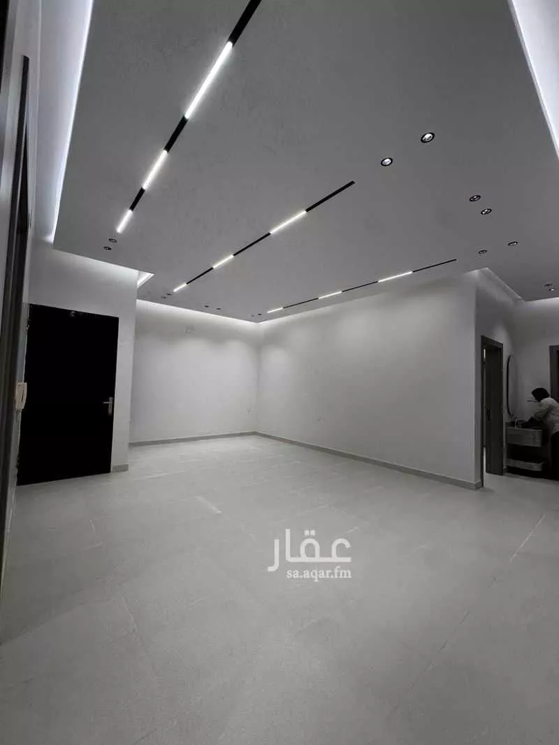 دور 5 غرف في السعادة 8