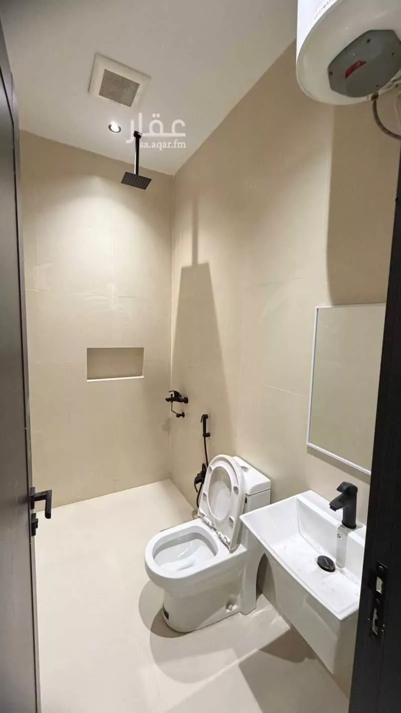 3 bedroom floor in Badr 7