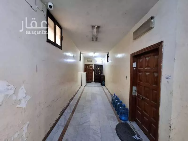 عمارة 1300 م² في المربع 3