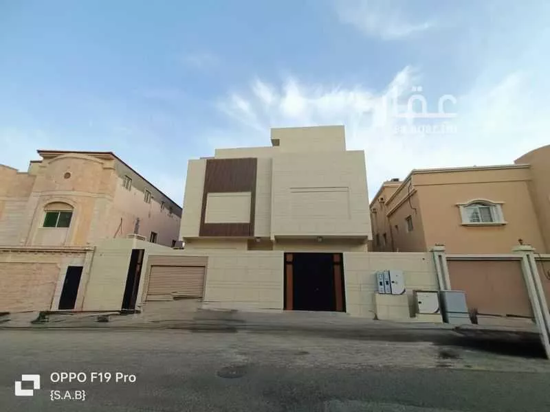 عمارة 623 م² في البساتين 4