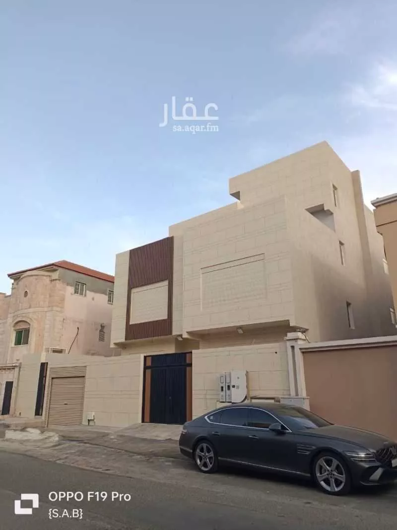عمارة 623 م² في البساتين 5