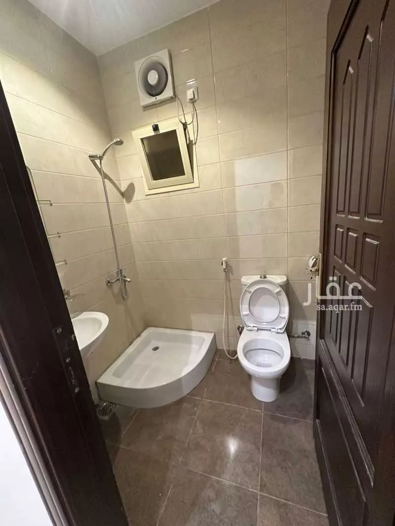 شقة 4 غرف في البحيرات 8