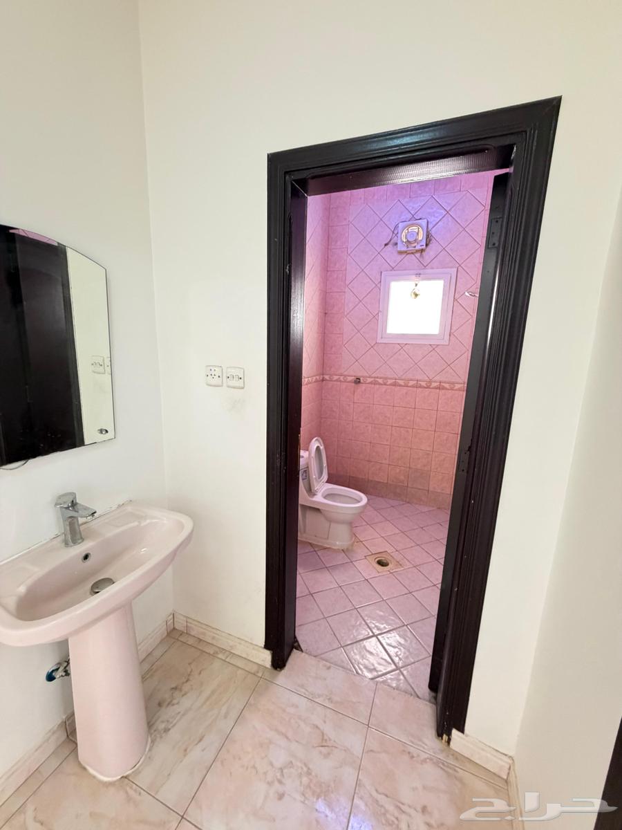 3 bedroom apartment in Ishbiliyah 6