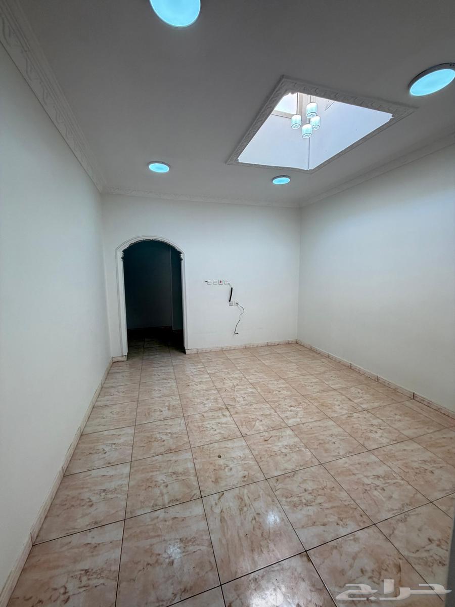 3 bedroom apartment in Ishbiliyah 9