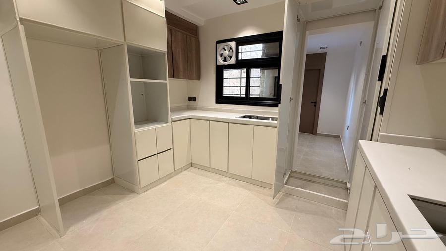 6 bedroom apartment in Al Narjis 23