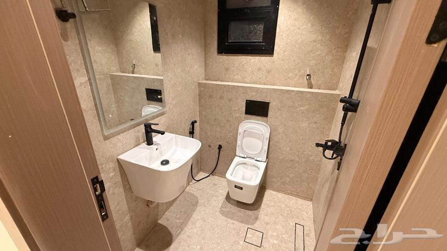 6 bedroom apartment in Al Narjis 30