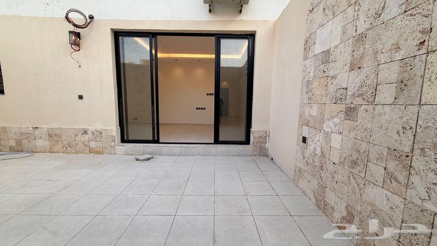 6 bedroom apartment in Al Narjis 8