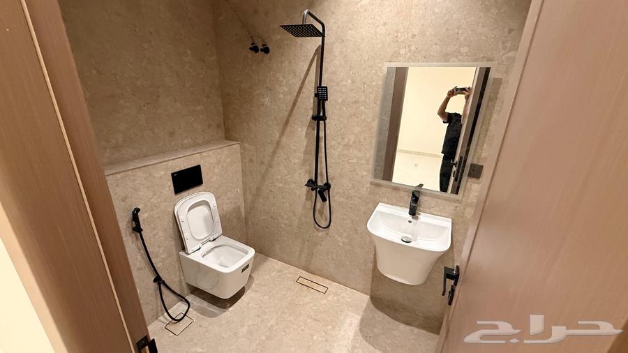 6 bedroom apartment in Al Narjis 10