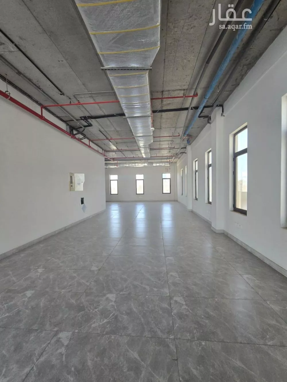 875 sqm office in Al Nuzhah 11