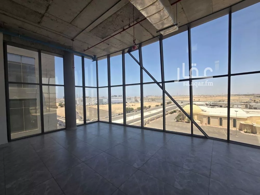 875 sqm office in Al Nuzhah 7