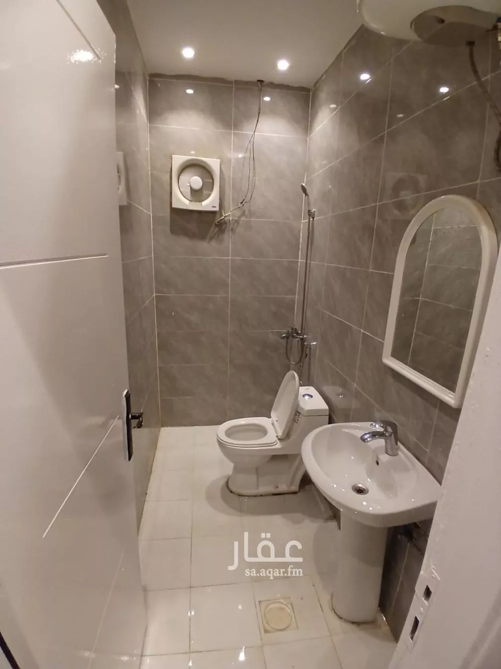 1 bedroom apartment in Al Falah 2