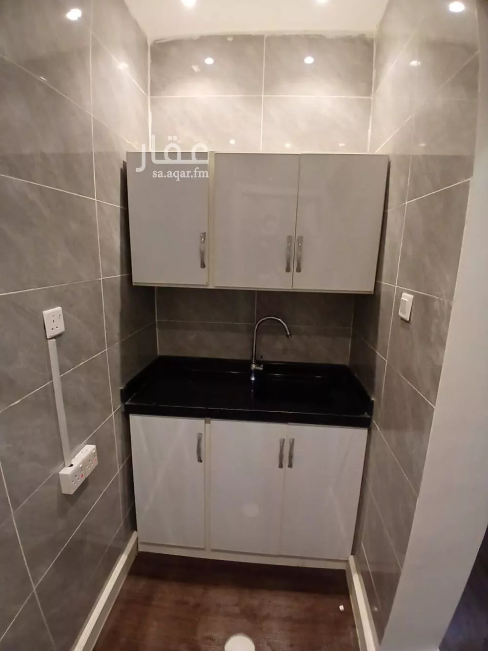 1 bedroom apartment in Al Falah 3