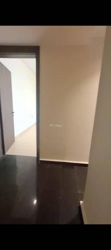 4 bedroom villa in As Suwaidi Al Gharabi, Riyadh 8