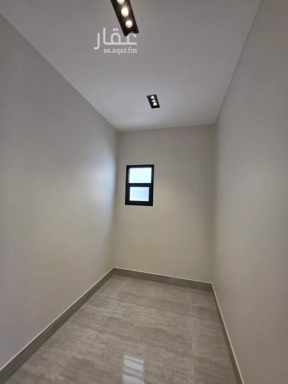 فيلا 5 غرف في الرمال 6