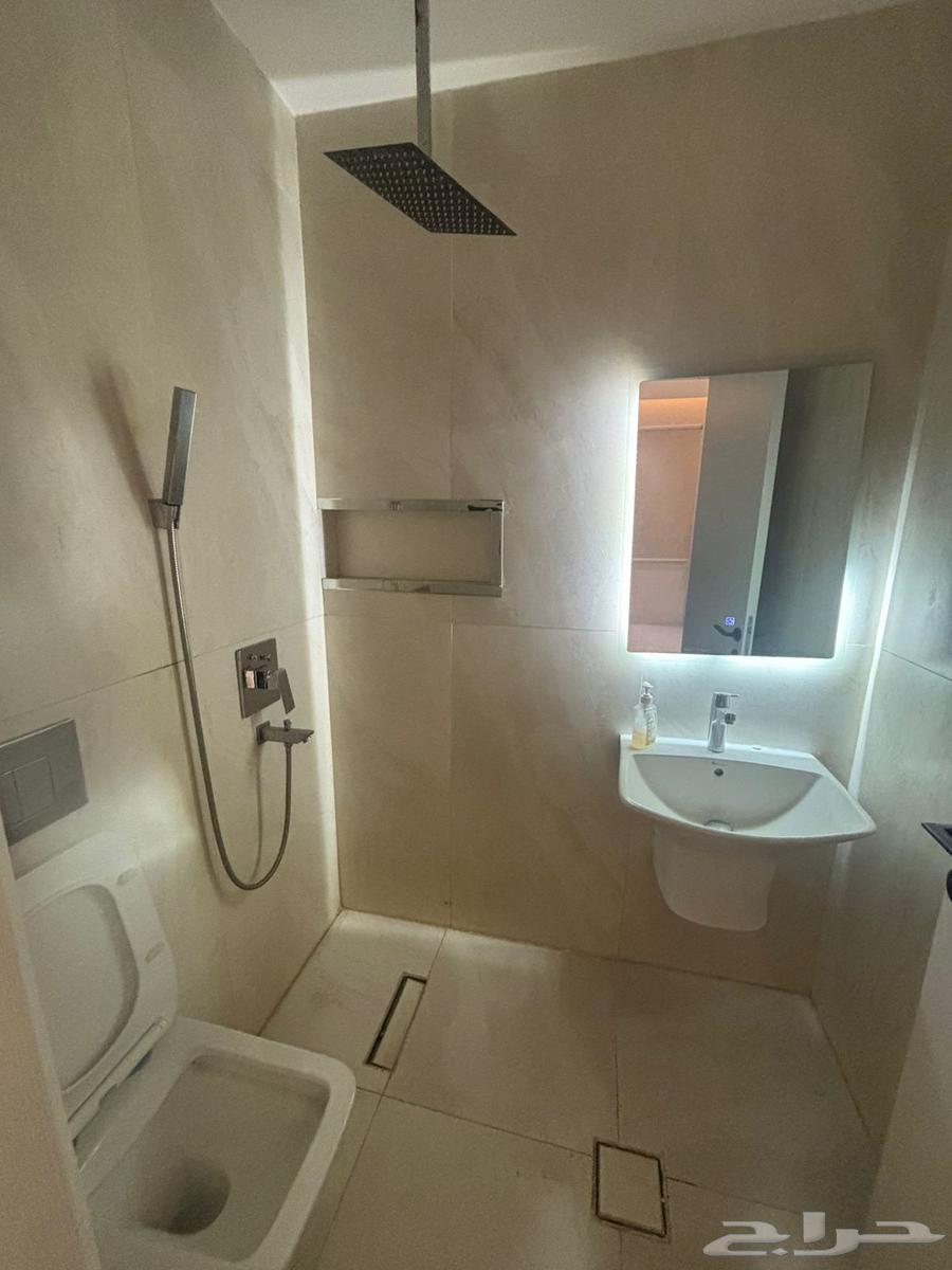 5 bedroom apartment in Al Wahah 8