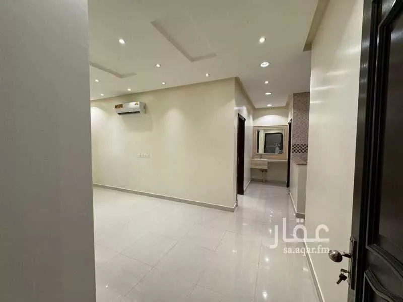 شقة 2 غرف في المربع 4