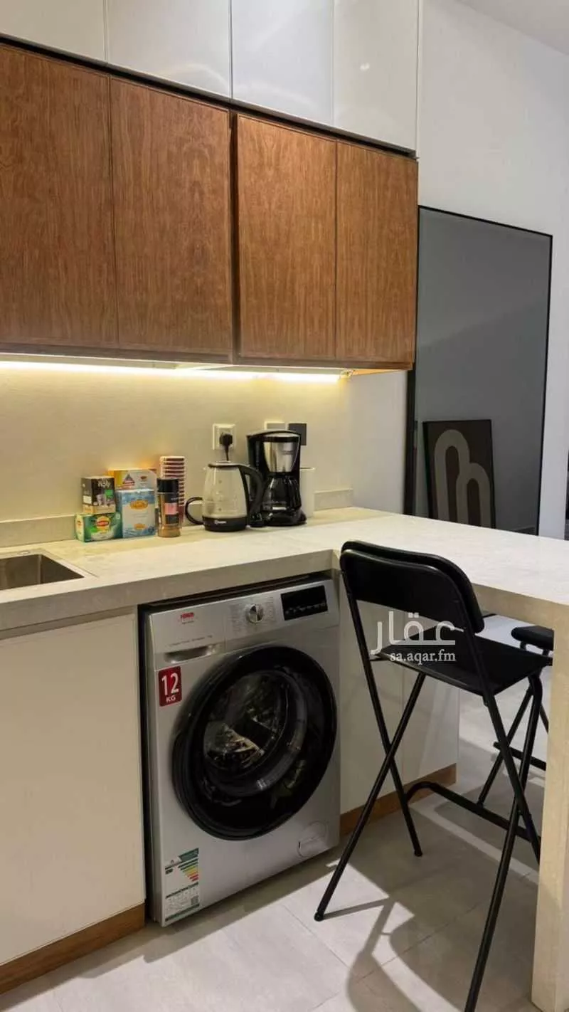 3 bedroom apartment in Al Malqa 6