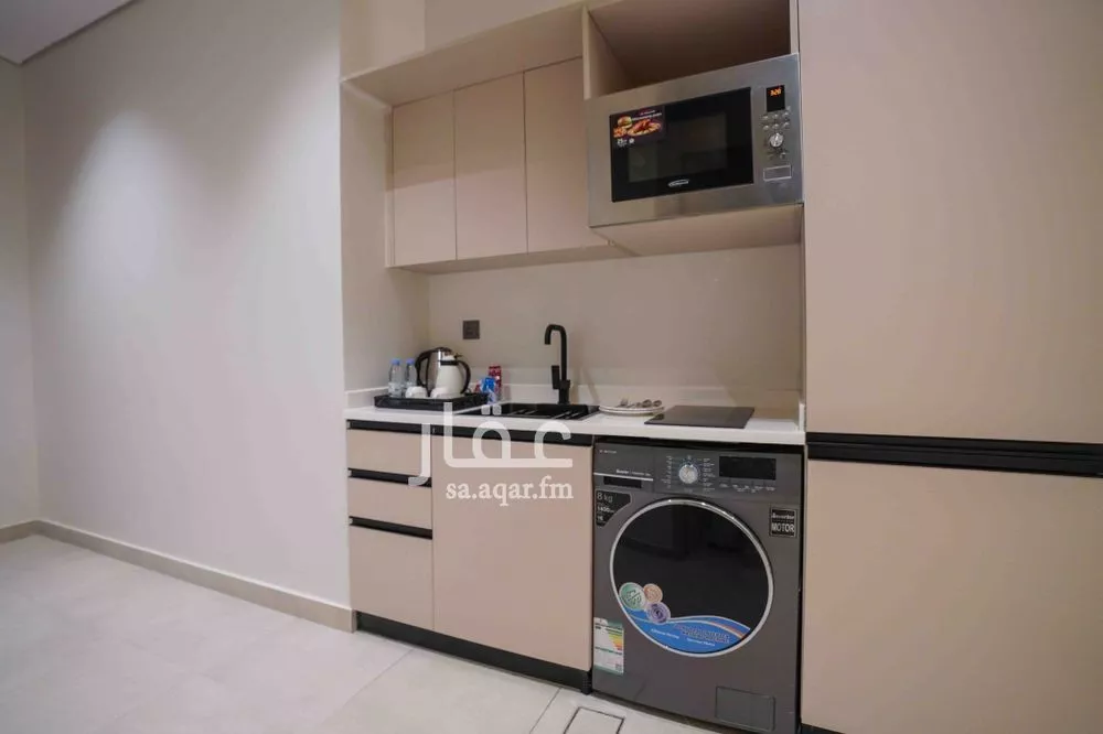 شقة 1 غرف في العارض 6