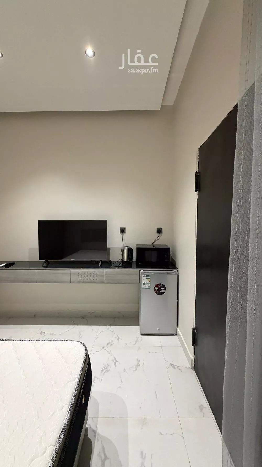 شقة 1 غرف في العقيق 7