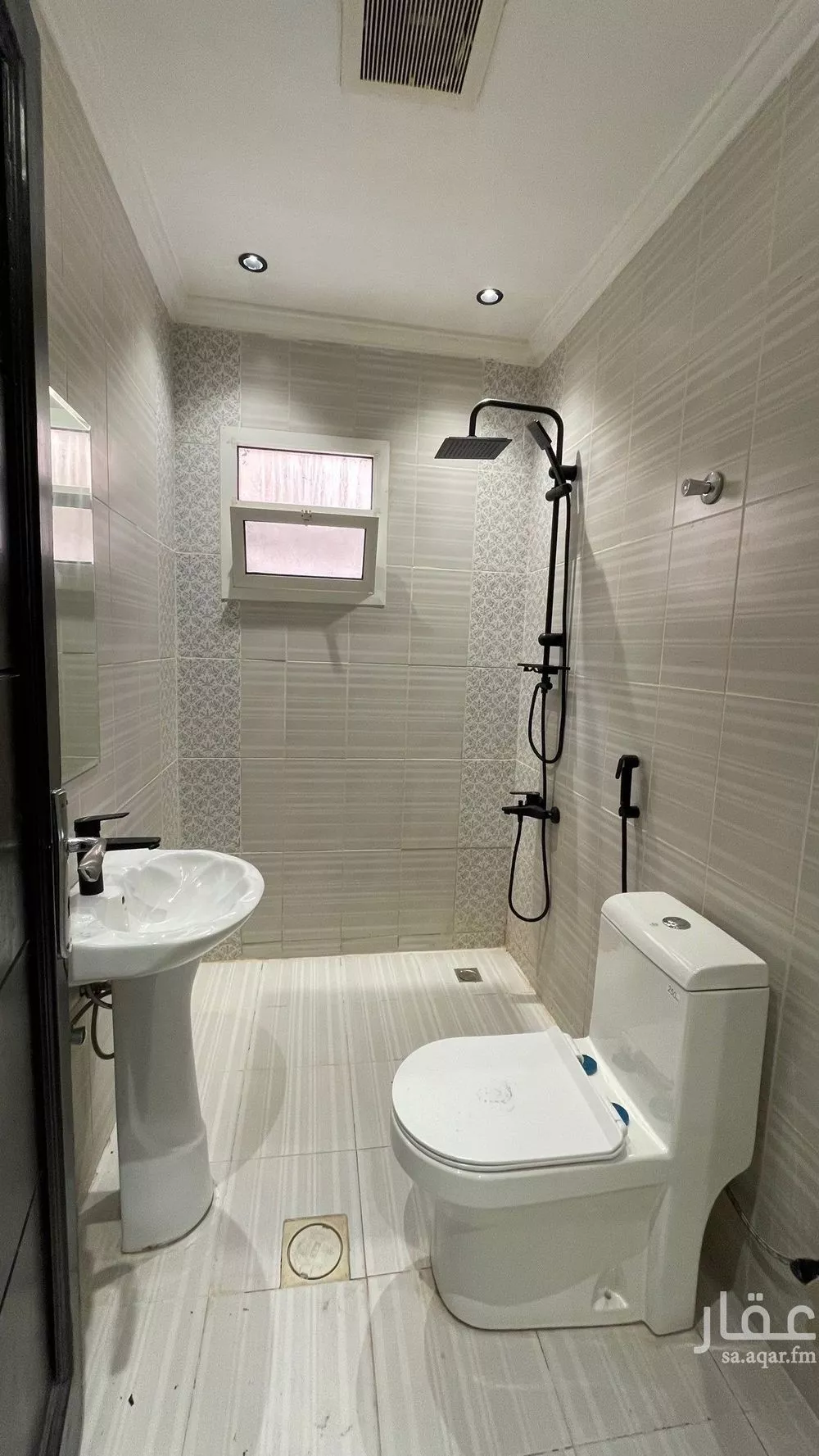 3 bedroom apartment in Al Malqa 10