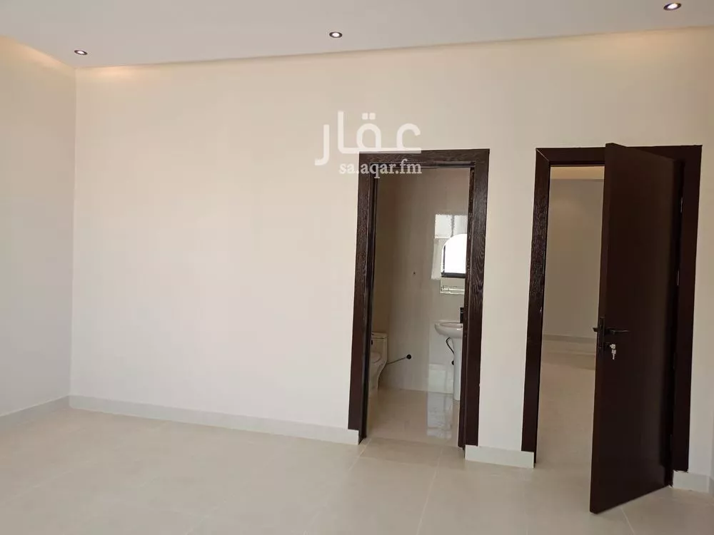 9 bedroom villa in Al Janadriyah 19